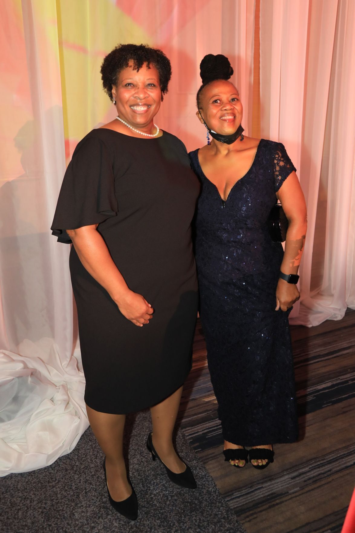 Iris Calloway, Laura Jones